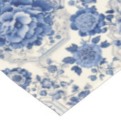 Chic Blue White Blumenchinoiserie Toile Monogramm Tischdecke (Schrägansicht)