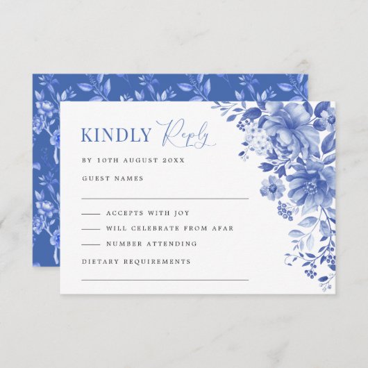 Chic Blue White Chinoiserie Floral Wedding RSVP Karte (Vorne/Hinten)