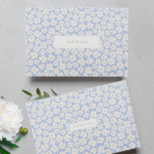 Chic Blue & White Floral Couple Wedding Gästebuch