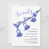 Chic Bluebell Blume Blossom 70. Geburtstag Einladung (Vorderseite)