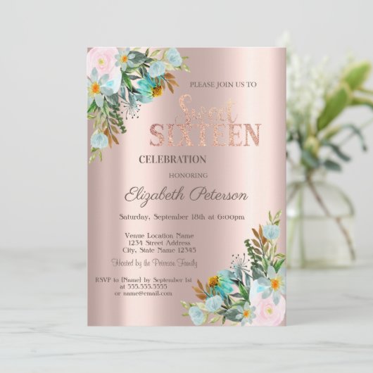 Chic Blume Rose Gold Sweet 16 Einladung (Stehend Vorderseite)