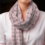 Chic Blume und Faces Pink Schal<br><div class="desc">Machen Sie eine Aussage mit diesen maßgeschneiderten Blume und Gesichter Muster Schal aus leichtem Chiffonstoff,  10" x 45" lang.</div>