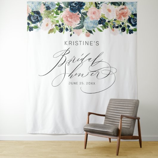 Chic Blush Blue Rose Floral Script Brautparty Wandteppich (Beispiel)