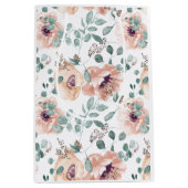Chic Blush Floral Mittlere Geschenktüte (Vorderseite)