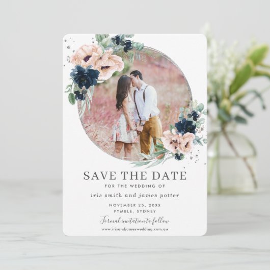 Chic Blush Navy Blue Floral Silver Greenerity Foto Save The Date (Stehend Vorderseite)