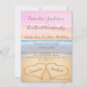 Chic Blush Pink Beach Hochzeit 2 Herzen im Sand Einladung (Vorderseite)