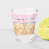 Chic Blush Pink Beach Paare Herz Sand Schnapsglas (Vorderseite)