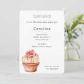 Chic Blush Pink Rose Cupcake Geburtstag Einladung (Stehend Vorderseite)