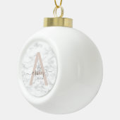 Chic Blush Pink White Marble Script Name Monogram Keramik Kugel-Ornament (Rechts)