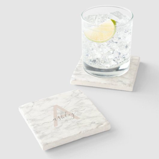 Chic Blush Pink White Marble Script Name Monogram Steinuntersetzer (Seitenansicht)