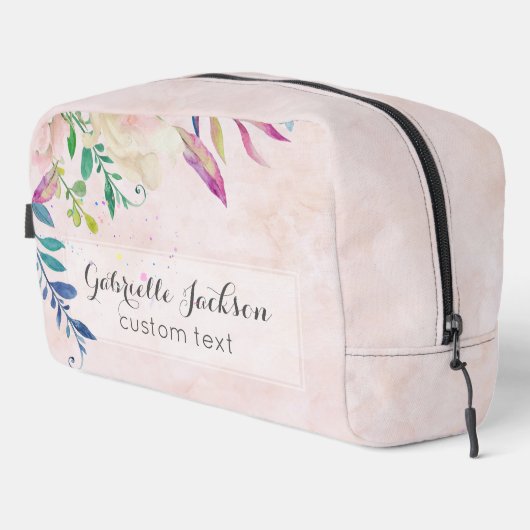 Chic Blush Wasserfarben Floral Monogram Custom Tex Waschbeutel (Rechte Ecke)