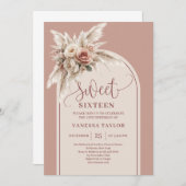 Chic Boho Arch Dusty Rose Pampas Floral Sweet 16 Einladung (Vorne/Hinten)