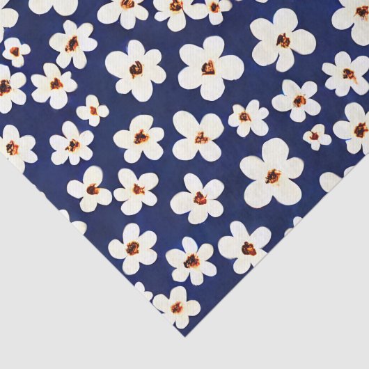 Chic Boho Daisies Dark Blue Pattern Seidenpapier (Ausschnitt)
