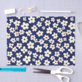Chic Boho Daisies Dark Blue Pattern Seidenpapier (Handwerk)