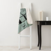Chic boho minimalistische Eule auf Zaun-Monogramm Sherpadecke (Beispiel)