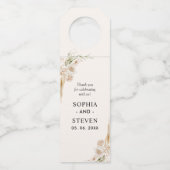 Chic Boho Wedding with Beige and Yellow Flowers Flaschenanhänger (Vorderseite)