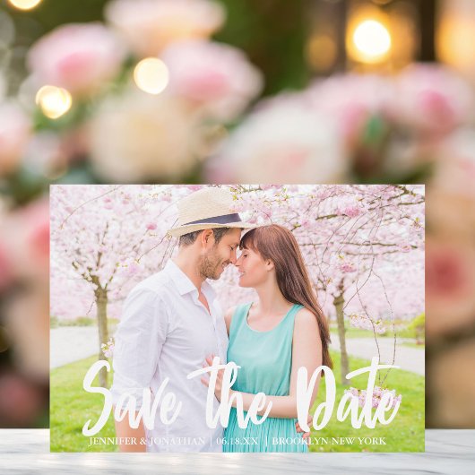 Chic Bold White Script Modernes Verlobung Foto Save The Date