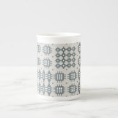 Chic Bone China Tasse: Welsh Tapestry Pattern, Gra Porzellantasse (Vorderseite)