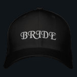 Chic Bride niedliche Hochzeit schwarz-weiß Bestickte Baseballkappe<br><div class="desc">Chic Bride White text niedliche Hochzeit bestickt Baseball Cap Erhältlich in vielen Farben und Optionen</div>