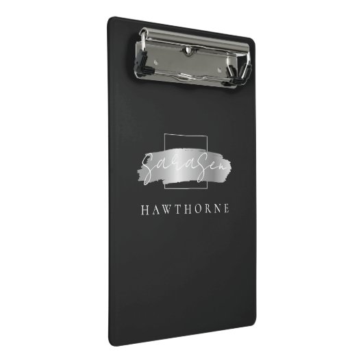 Chic Brush Stroke Black Imitats Silver Monogram Mini Klemmbrett (Schrägansicht)