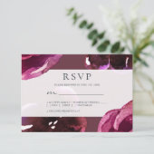 Chic Burgundy Floral Modern Wedding RSVP Karte (Stehend Vorderseite)