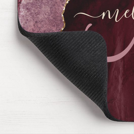 Chic Burgundy Gold Agate Script Custom Monogram Mousepad (Ecke)