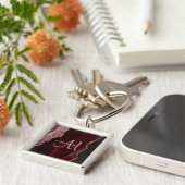 Chic Burgundy Gold Glitzer Agate Custom Monogram Schlüsselanhänger (Seite)