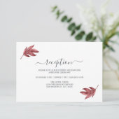 Chic Burgundy Leaf Minimal Hochzeitsempfang Begleitkarte (Stehend Vorderseite)