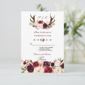 Chic Burgundy Marsala Floral Antlers Wedding RSVP (Stehend Vorderseite)
