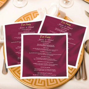 Chic Burgundy und Gold Script Wedding Fun Fakten Serviette