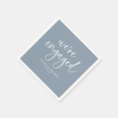 Chic Calligrafy Wir sind Verlobte Engagement Party Serviette (Ecke)