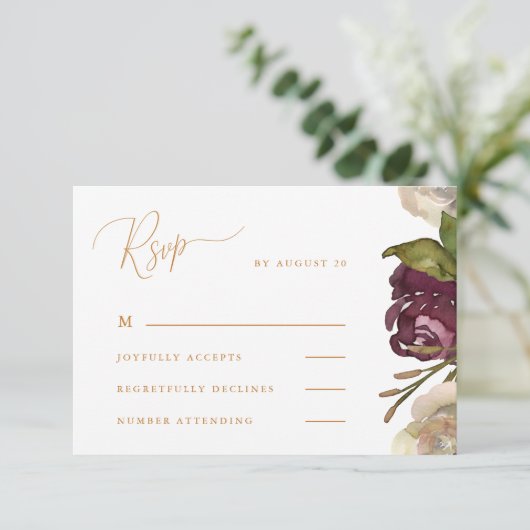 Chic Calligraphie mit floral Green Wedding Rsvp (Stehend Vorderseite)