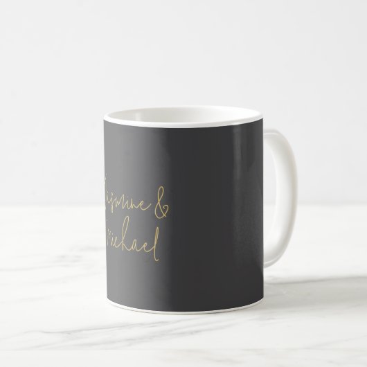 Chic Calligraphy Couple Names Gray & Gold Kaffeetasse (VorderseiteRechts)