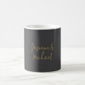 Chic Calligraphy Couple Names Gray & Gold Kaffeetasse (Mittel)
