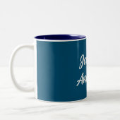 Chic Calligraphy Elegance Personalisiert Zweifarbige Tasse (Links)
