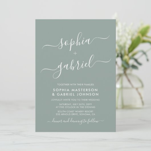 Chic Calligraphy Monogram Sage Green Wedding Einladung (Stehend Vorderseite)