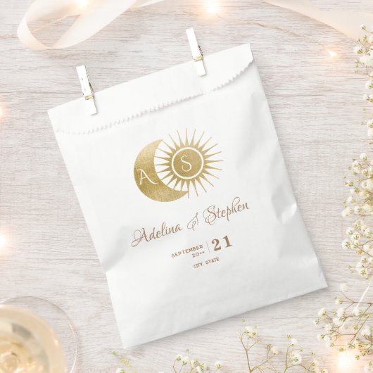 Chic Celestial Black Gold Sun Moon Monogram Wappen Geschenktütchen (Ausgeschnitten)
