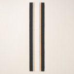 Chic Classy Schwarz-weiß Slim Orange Racing Streif Schal<br><div class="desc">Dieses elegante,  farbenfrohe Design zeichnet sich durch einen breiten,  weißen Streifen in der Mitte aus,  der durch die schwebenden orangefarbenen Nadelstreifen hervorgehoben wird. Die sportliche Komposition wird durch die anliegenden schwarzen Kanten abgerundet.</div>