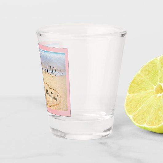 Chic Coastal Light Pink Beach Hochzeit 2 Herz Schnapsglas (Rechts)