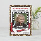 Chic Contemporary Animal Print Foto Geburtstag Einladung (Stehend Vorderseite)