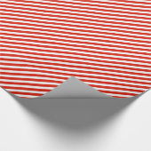 Chic Coral Red White Stripes Muster Geschenkpapier (Ecke)