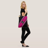Chic cranberry pink schwarz-weiß Monogramm Tasche (Am Model)