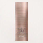Chic Custom Monogram Pink Brushed Metallic Script Yogamatte (Vorderseite)
