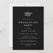 Chic Dark Black Grad Cap Foto Graduation Party Einladung (Vorderseite)