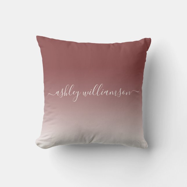 Chic Dark Red White Ombre Effect Monogram Name Kissen (Vorderseite)