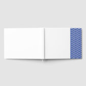 Chic Deep Blue Right Offset Tile Waves auf Weiß Gästebuch (Voll)