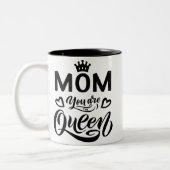 Chic Design Typografy Mama Sie sind die Königin Zweifarbige Tasse (Links)