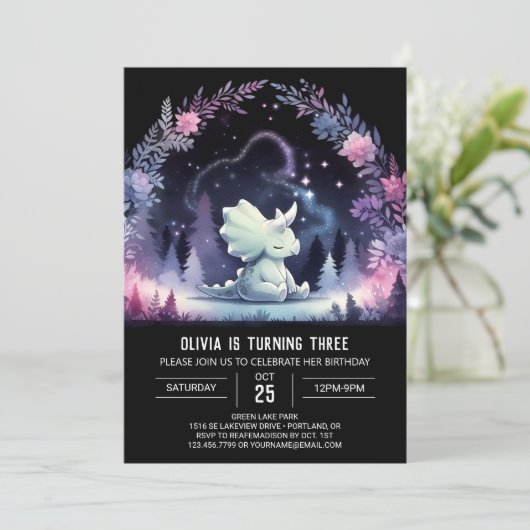 Chic Dino Triceratops Geburtstag Einladung (Stehend Vorderseite)