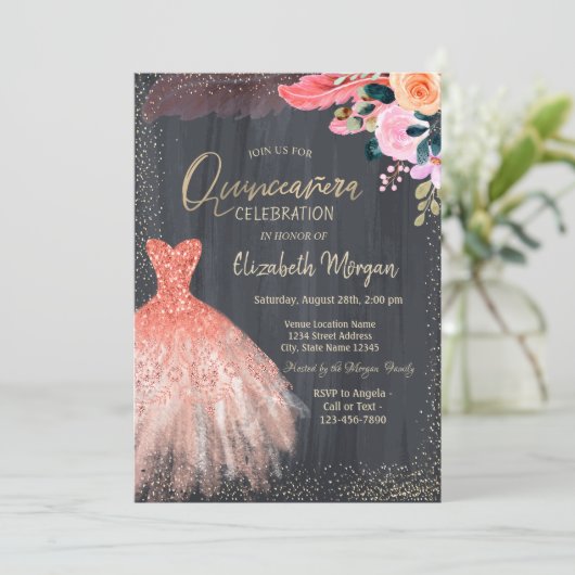Chic Dress, Blume Feather Quinceanera Einladung (Stehend Vorderseite)