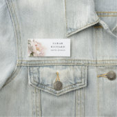 Chic Dusky Blush Peony Namensschild (Beispiel)